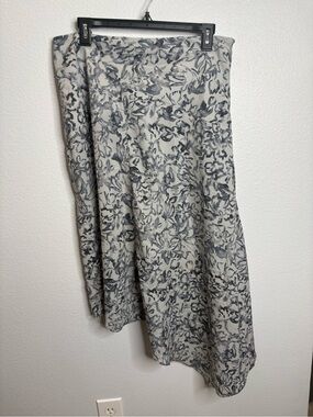 Victor Alfaro Size Large Skirt